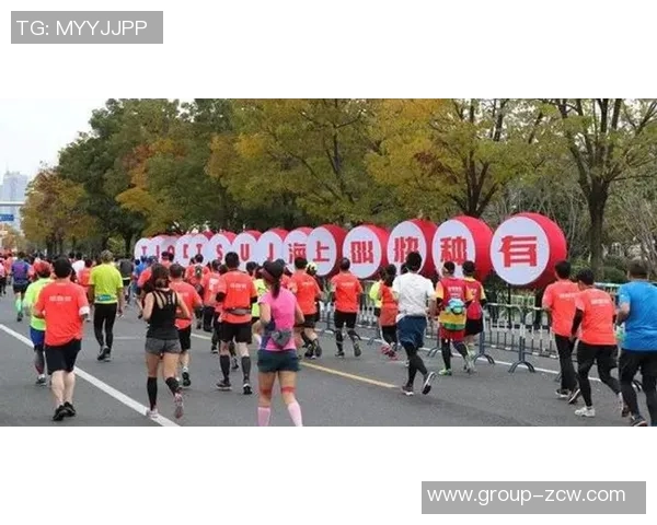 富安健洋抵达阿姆斯特丹明天将进行阿贾克斯体检开启新篇章