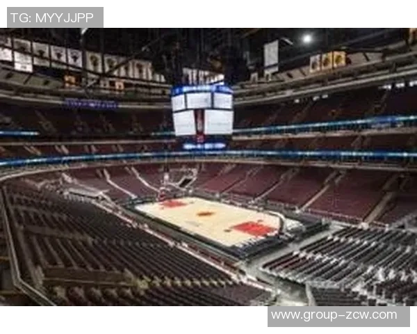 公牛球场意外现冷凝水今日比赛开球时间被迫推迟 公牛球场意外现冷凝水今日比赛开球时间被迫推迟